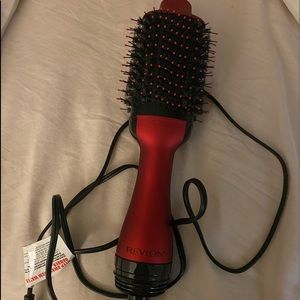 Revlon holiday edition blow drying brush